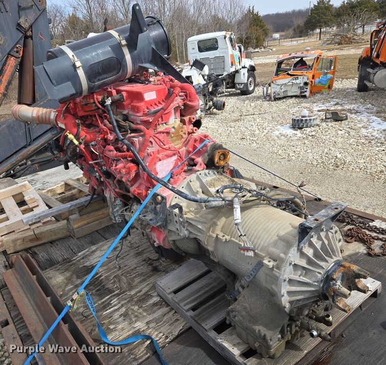 image for item DS5277 Cummins ISX 12 engine