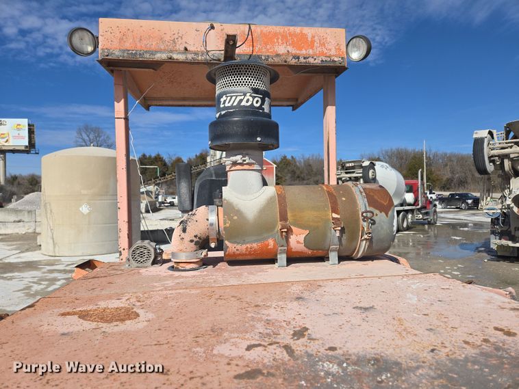 image for item DS5278 1992 Broce RJ300 broom