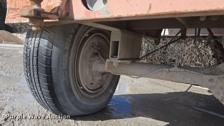 image for item DS5278 1992 Broce RJ300 broom