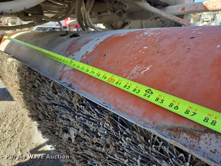 image for item DS5278 1992 Broce RJ300 broom