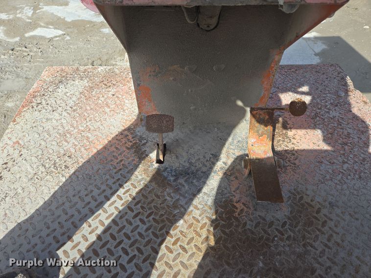 image for item DS5278 1992 Broce RJ300 broom