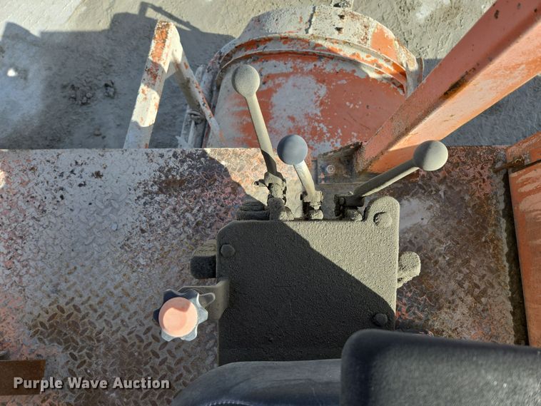 image for item DS5278 1992 Broce RJ300 broom