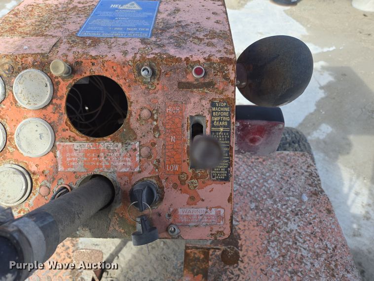 image for item DS5278 1992 Broce RJ300 broom