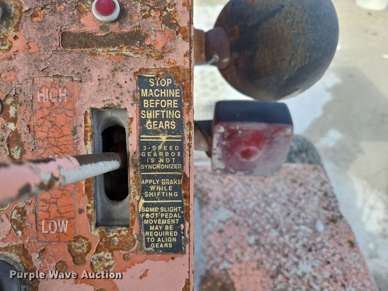 image for item DS5278 1992 Broce RJ300 broom