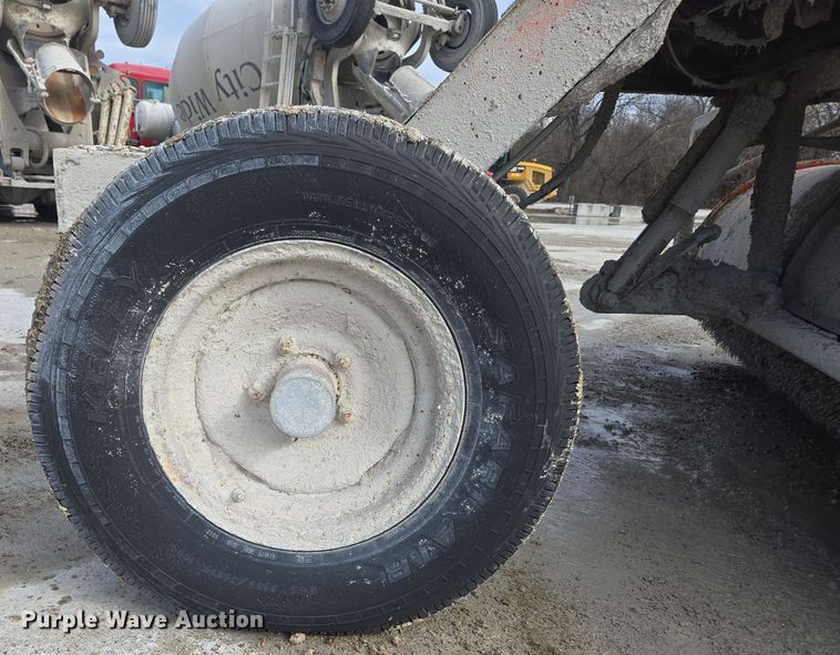 image for item DS5278 1992 Broce RJ300 broom