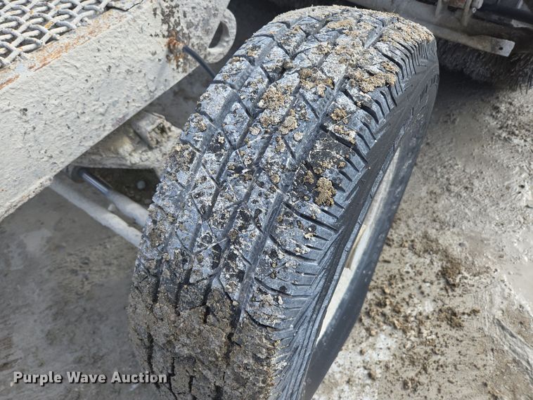 image for item DS5278 1992 Broce RJ300 broom