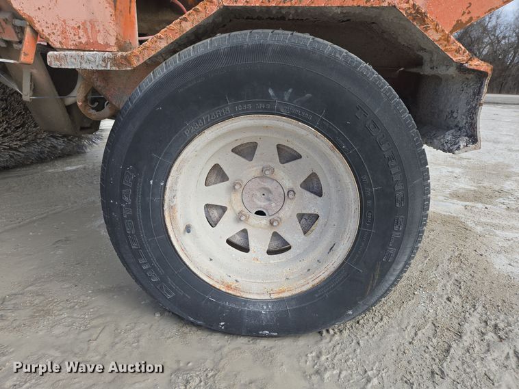 image for item DS5278 1992 Broce RJ300 broom