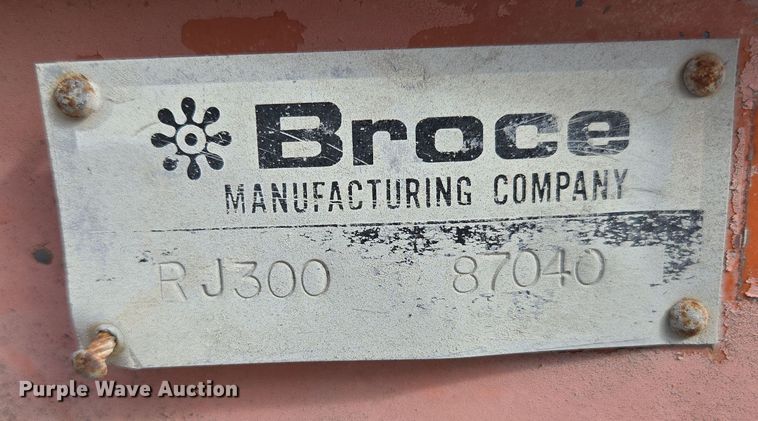 image for item DS5278 1992 Broce RJ300 broom