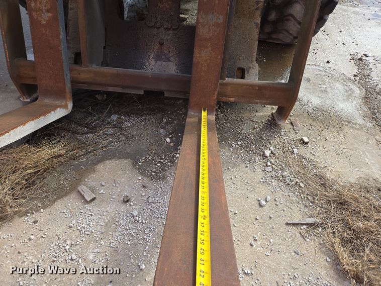 image for item DS5279 1995 Komatsu WA250-1 wheel loader