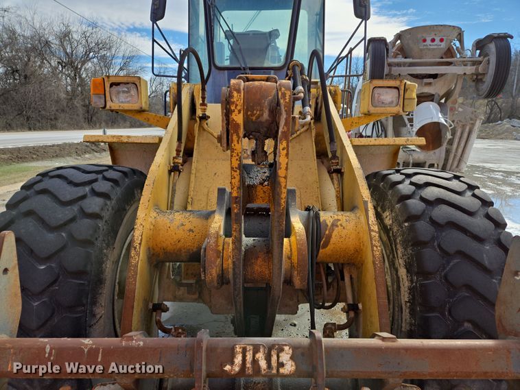 image for item DS5279 1995 Komatsu WA250-1 wheel loader