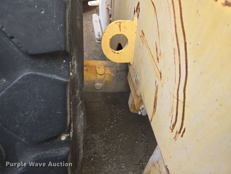 image for item DS5279 1995 Komatsu WA250-1 wheel loader