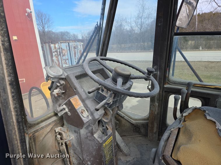 image for item DS5279 1995 Komatsu WA250-1 wheel loader