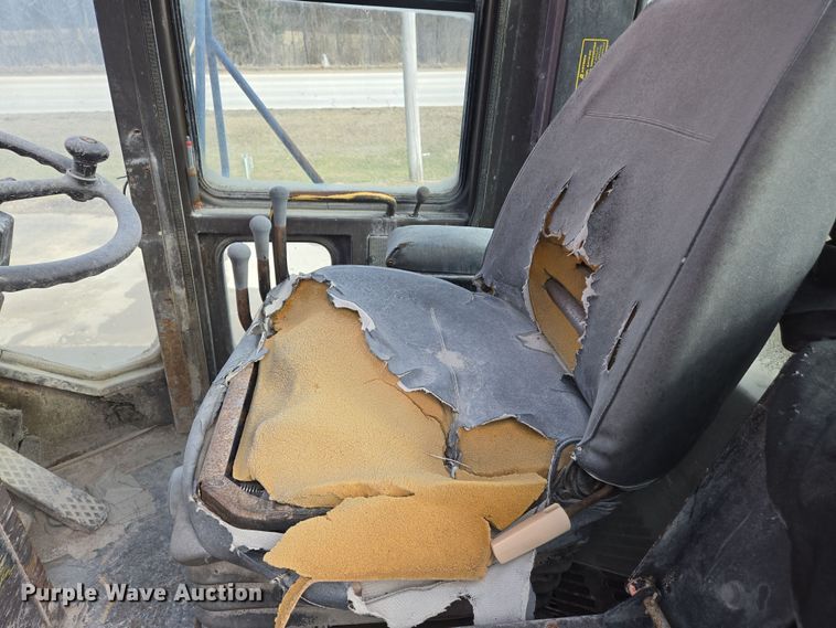 image for item DS5279 1995 Komatsu WA250-1 wheel loader