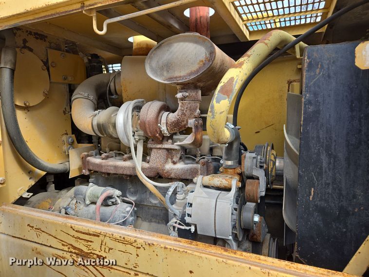 image for item DS5279 1995 Komatsu WA250-1 wheel loader