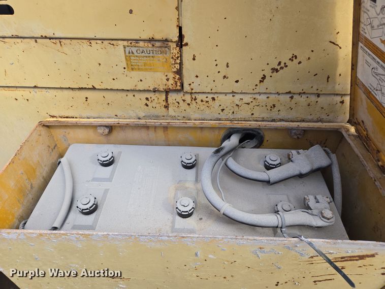 image for item DS5279 1995 Komatsu WA250-1 wheel loader