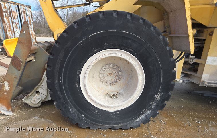 image for item DS5279 1995 Komatsu WA250-1 wheel loader