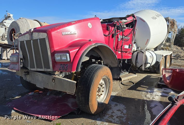 image for item DS5280 2006 Kenworth W900 ready mix truck