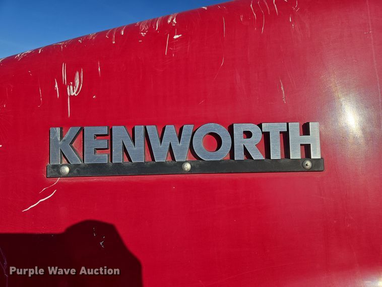 image for item DS5280 2006 Kenworth W900 ready mix truck