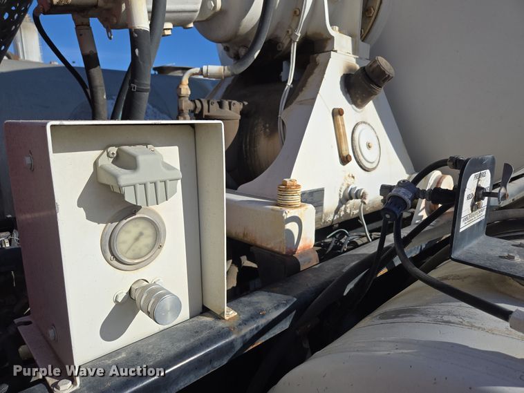 image for item DS5280 2006 Kenworth W900 ready mix truck