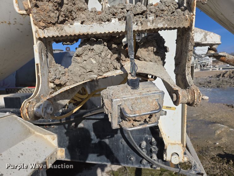 image for item DS5280 2006 Kenworth W900 ready mix truck