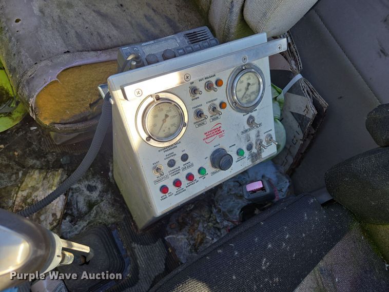 image for item DS5280 2006 Kenworth W900 ready mix truck