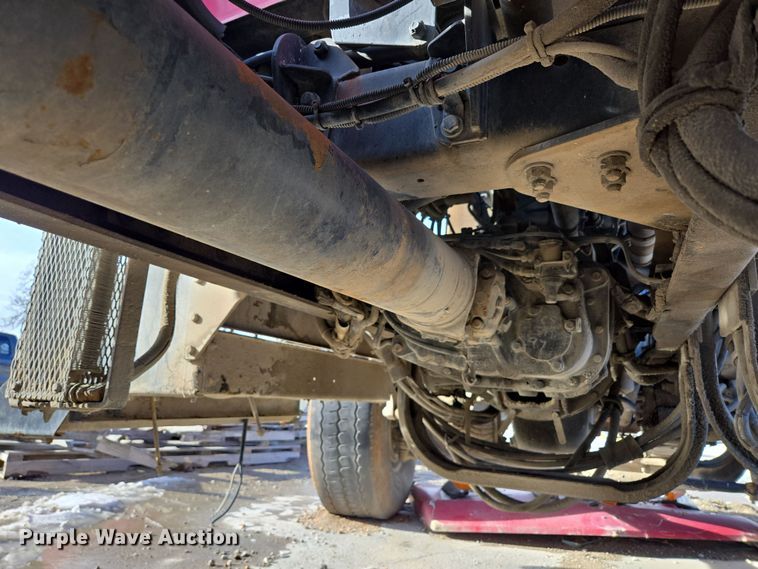 image for item DS5280 2006 Kenworth W900 ready mix truck