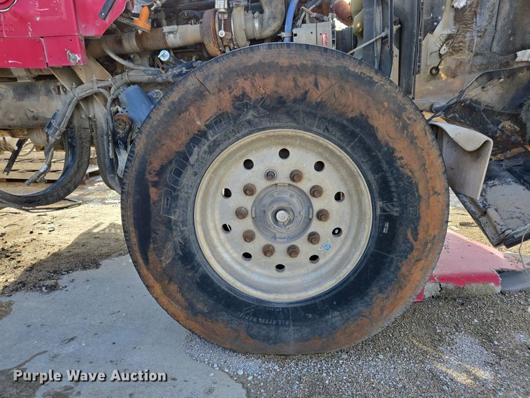 image for item DS5280 2006 Kenworth W900 ready mix truck