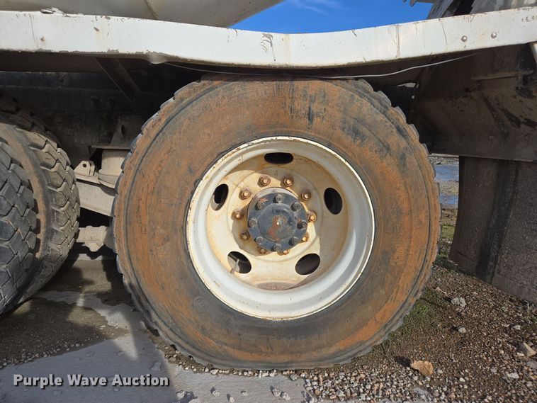 image for item DS5280 2006 Kenworth W900 ready mix truck