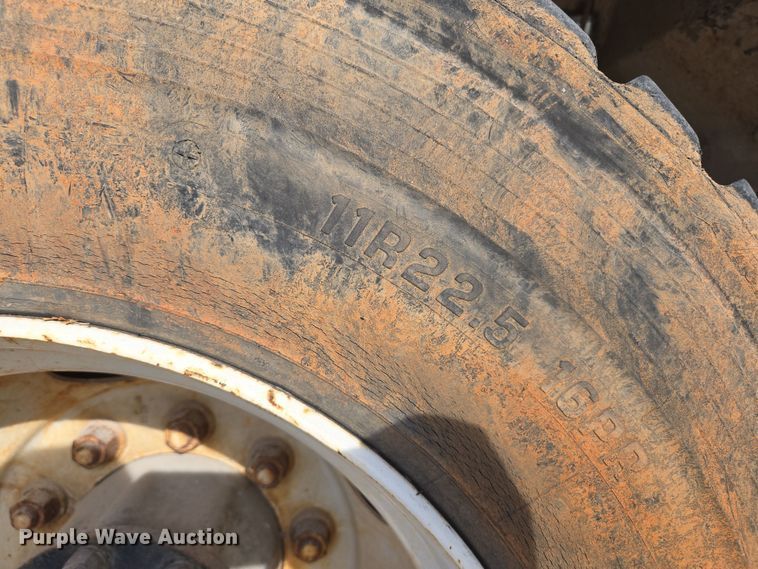 image for item DS5280 2006 Kenworth W900 ready mix truck