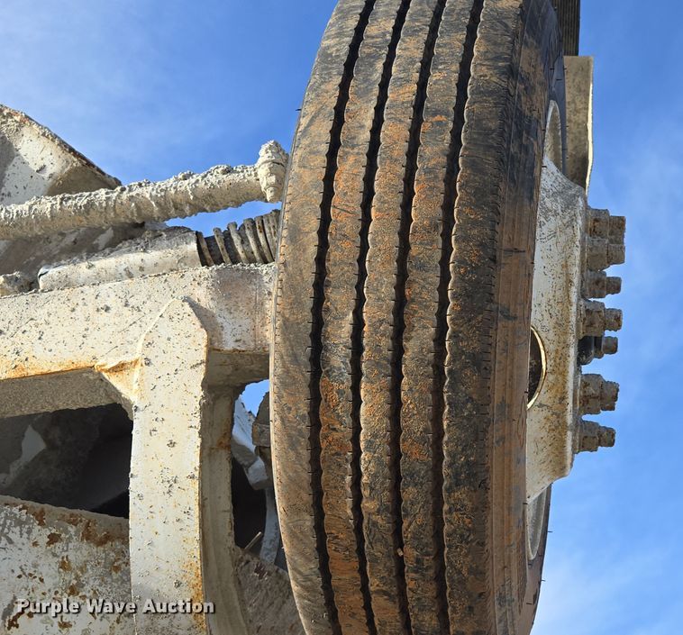 image for item DS5280 2006 Kenworth W900 ready mix truck