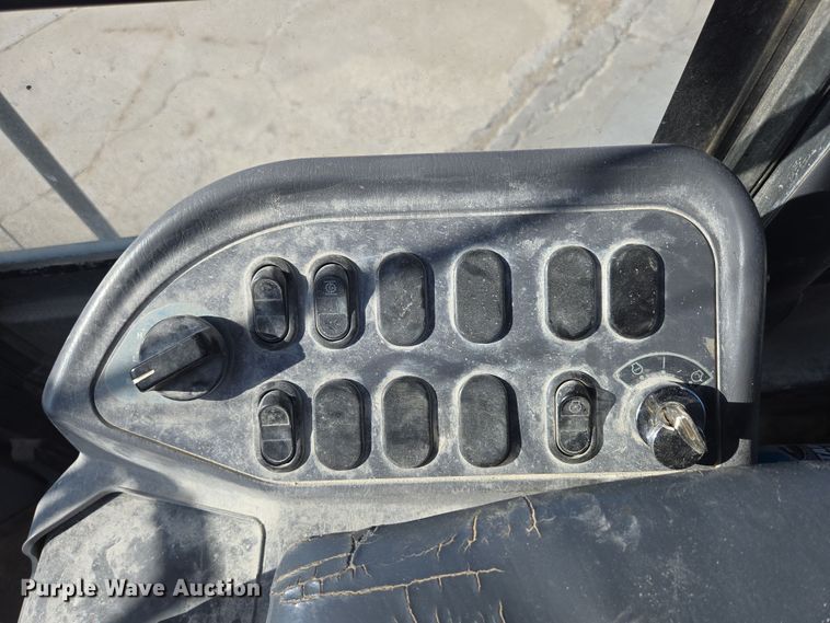 image for item DS5281 2006 Komatsu WA380-6 