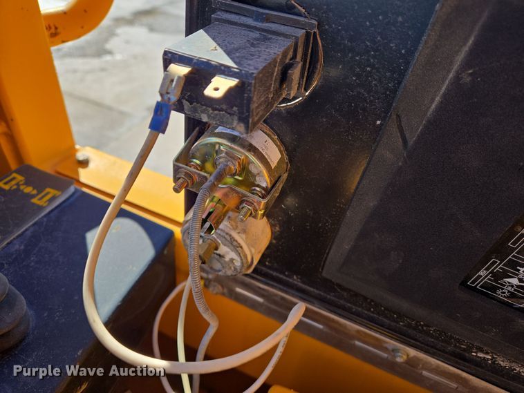 image for item DS5282 2000 JCB 426B ZX 