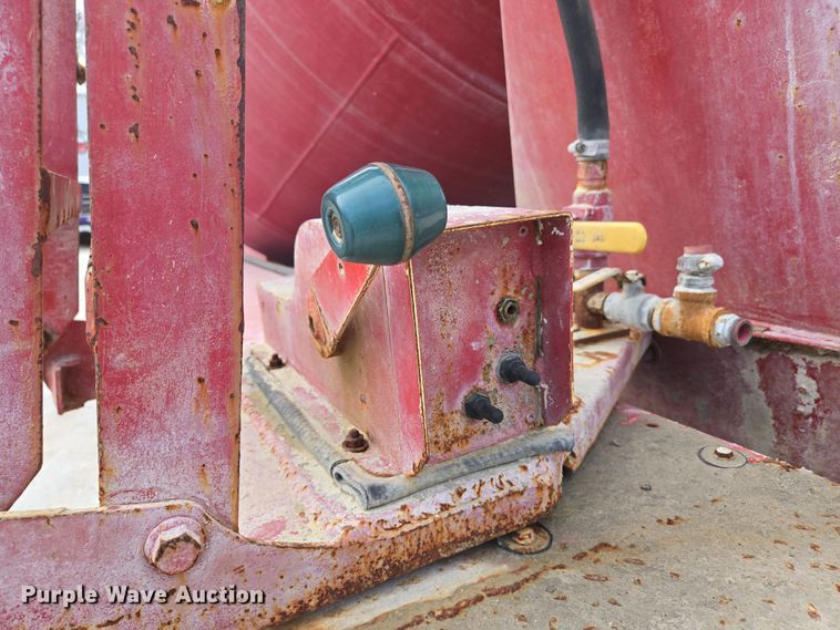 image for item DS5284 2000 International 2554 ready mix truck