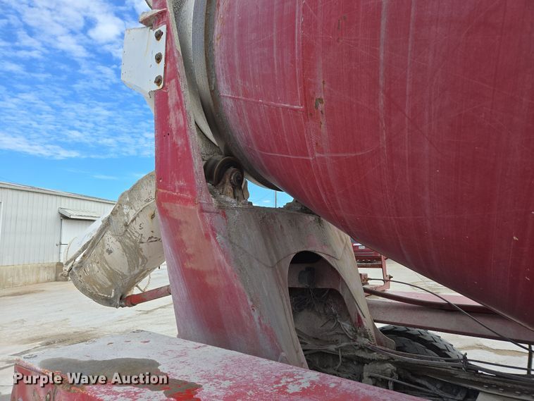 image for item DS5284 2000 International 2554 ready mix truck