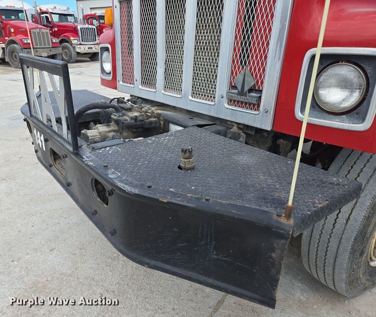 image for item DS5284 2000 International 2554 ready mix truck