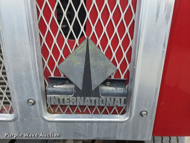 image for item DS5284 2000 International 2554 ready mix truck