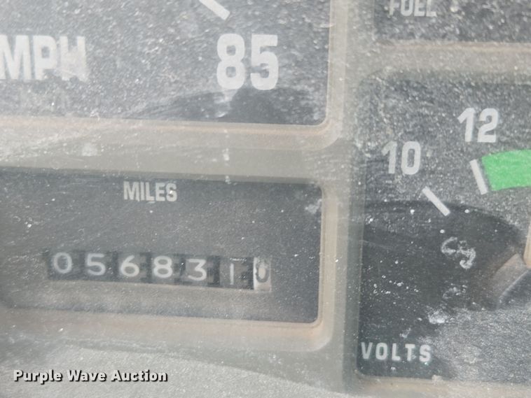 image for item DS5284 2000 International 2554 ready mix truck