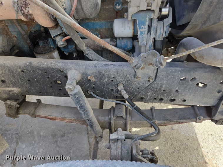 image for item DS5284 2000 International 2554 ready mix truck