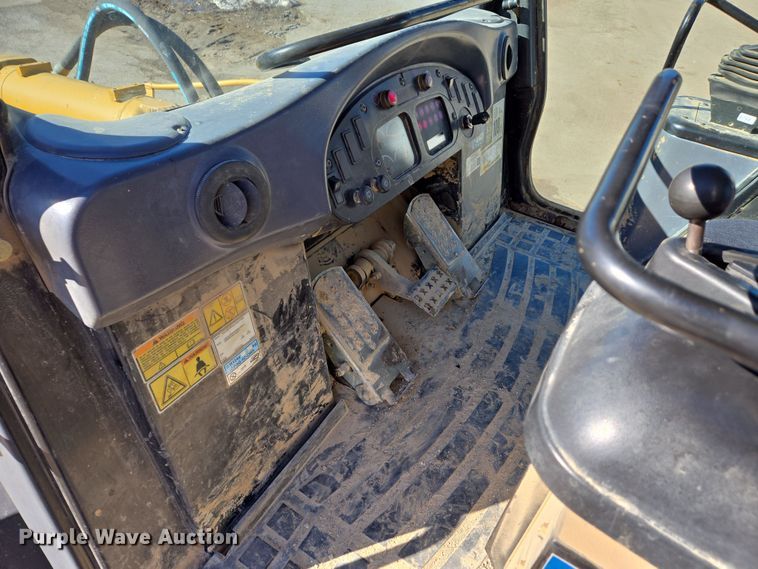 image for item DS5292 2006 Caterpillar 953C track loader