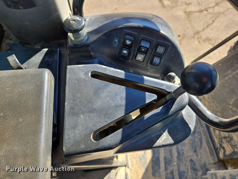 image for item DS5292 2006 Caterpillar 953C track loader