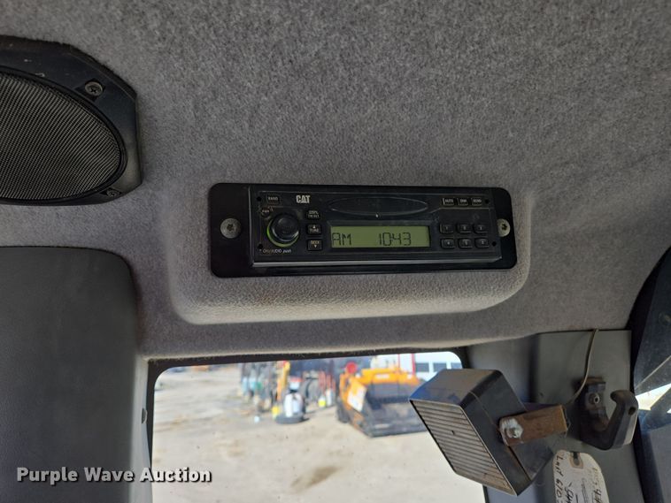 image for item DS5292 2006 Caterpillar 953C track loader