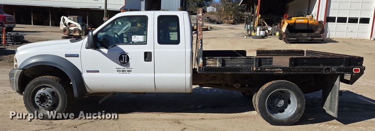 image for item DS5293 2006 Ford F450 Super Duty SuperCab flatbed truck
