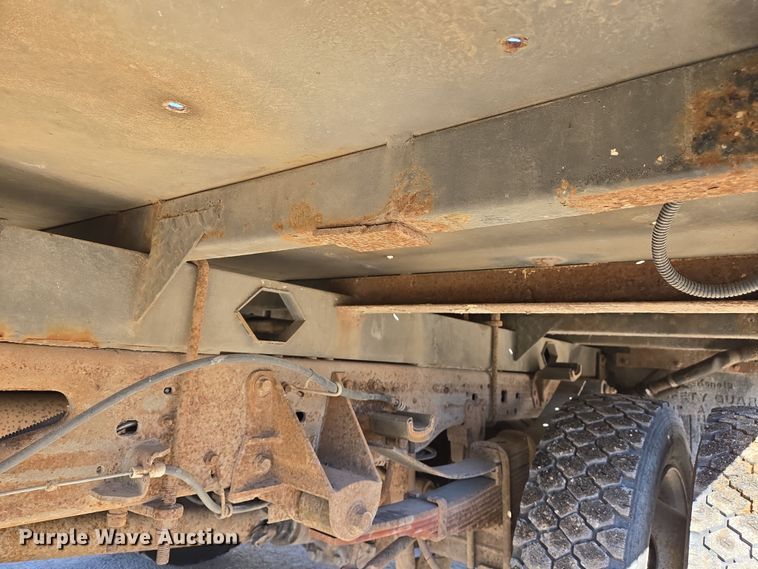 image for item DS5293 2006 Ford F450 Super Duty SuperCab flatbed truck