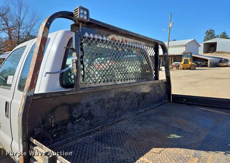 image for item DS5293 2006 Ford F450 Super Duty SuperCab flatbed truck