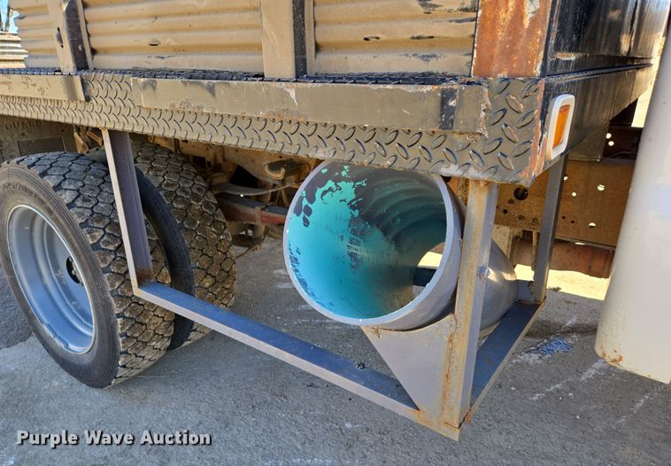 image for item DS5293 2006 Ford F450 Super Duty SuperCab flatbed truck