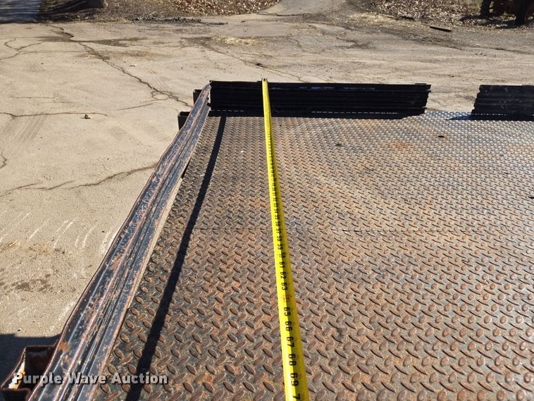 image for item DS5293 2006 Ford F450 Super Duty SuperCab flatbed truck