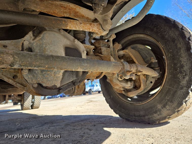 image for item DS5293 2006 Ford F450 Super Duty SuperCab flatbed truck