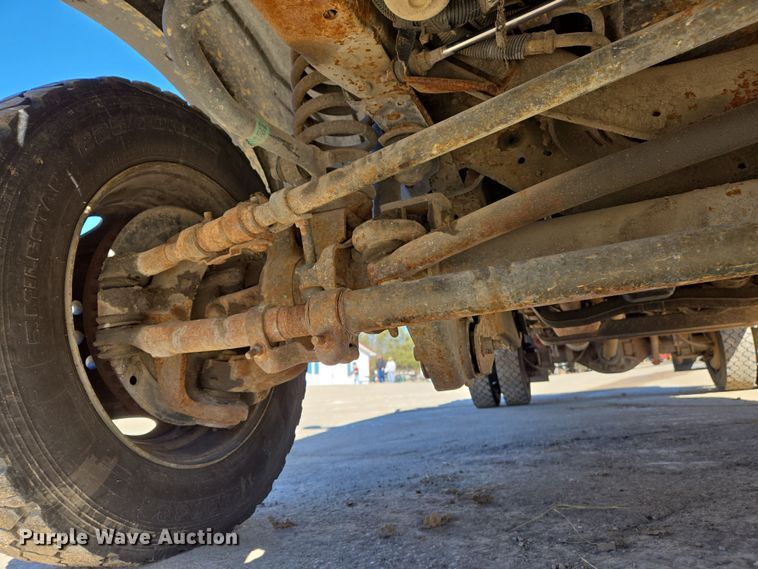 image for item DS5293 2006 Ford F450 Super Duty SuperCab flatbed truck