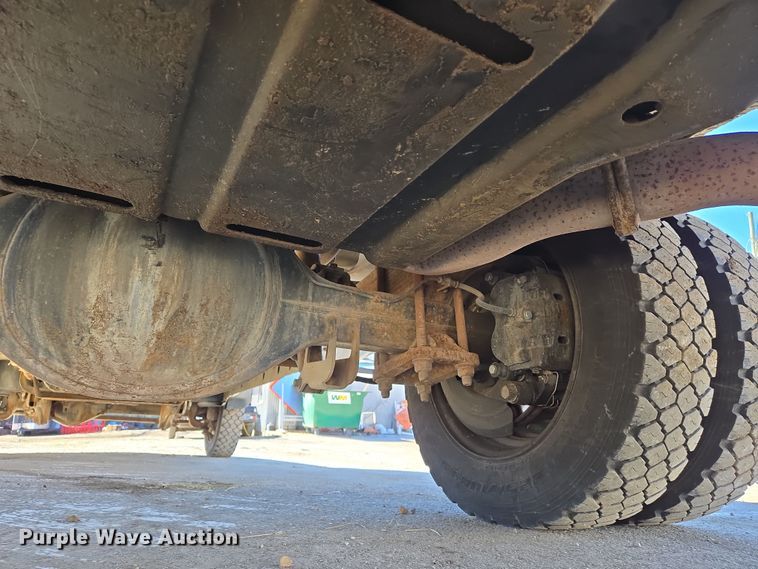 image for item DS5293 2006 Ford F450 Super Duty SuperCab flatbed truck