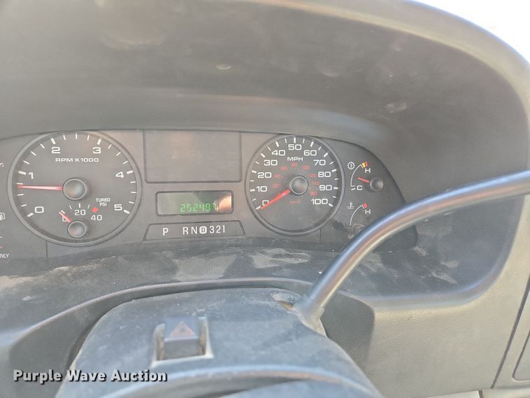 image for item DS5293 2006 Ford F450 Super Duty SuperCab flatbed truck